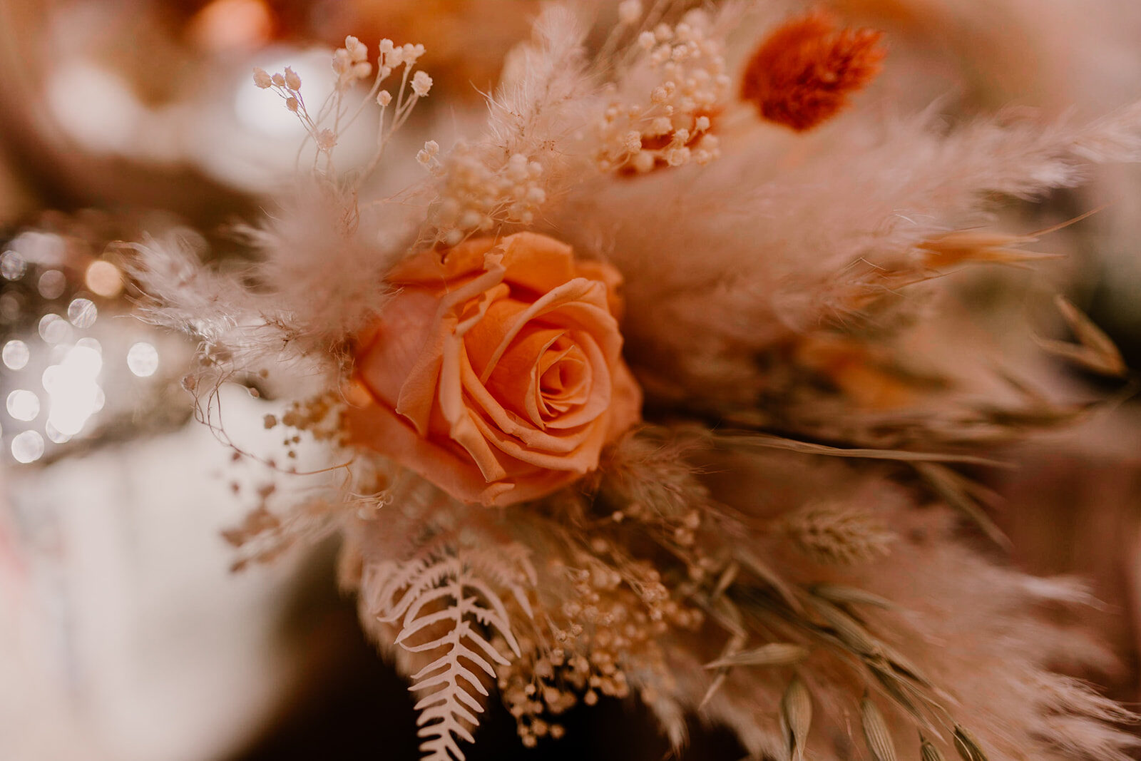 Bouquet de roses, fleurs séchées